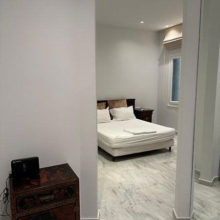 Palace Apartment Atene Esterno foto